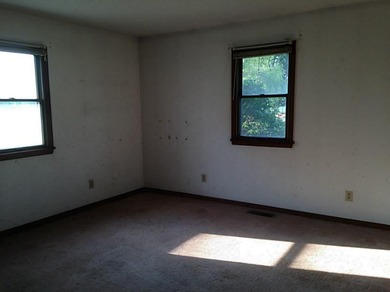 3250 Rocky Point Road Springfield, OH 45502 - Photo 6 of 10 Gallery Image 6