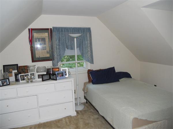 38 Maplewood Road Lynn, MA 01904 - Photo 8 of 13 Gallery Image 8