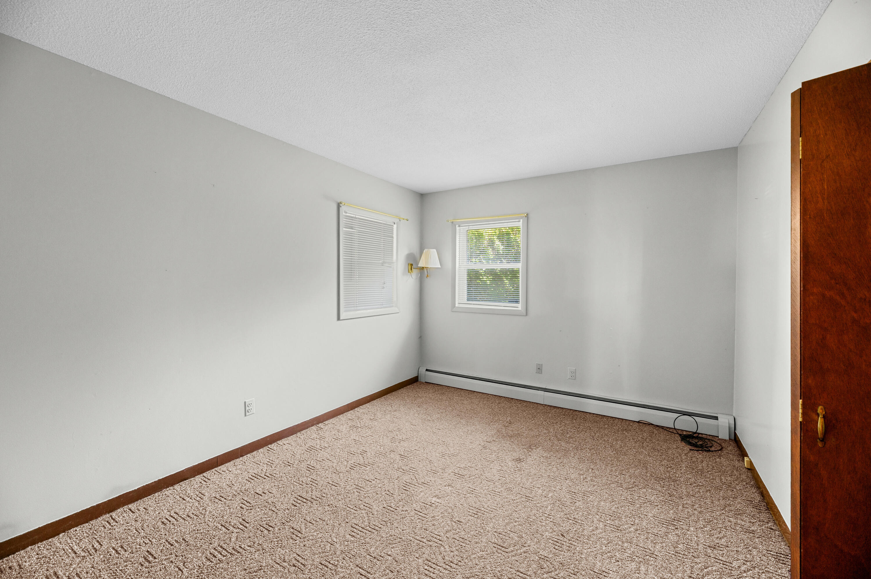 66 Rideout Avenue Lewiston, ME 04240 - Photo 11 of 18 DSC_9430