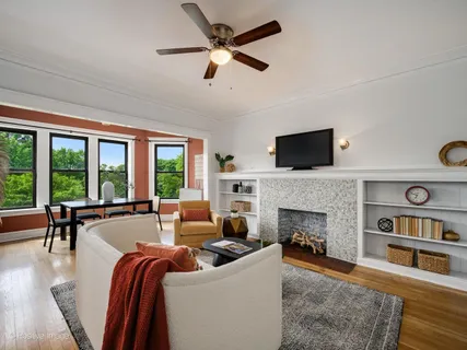 $385,000 | 1310 West Montrose Avenue, Unit 3, Chicago, IL 60613