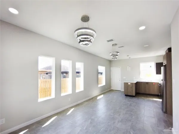 $1,200 | 803 Sugar Gdn Drive, Unit 3, Pharr, TX 78577