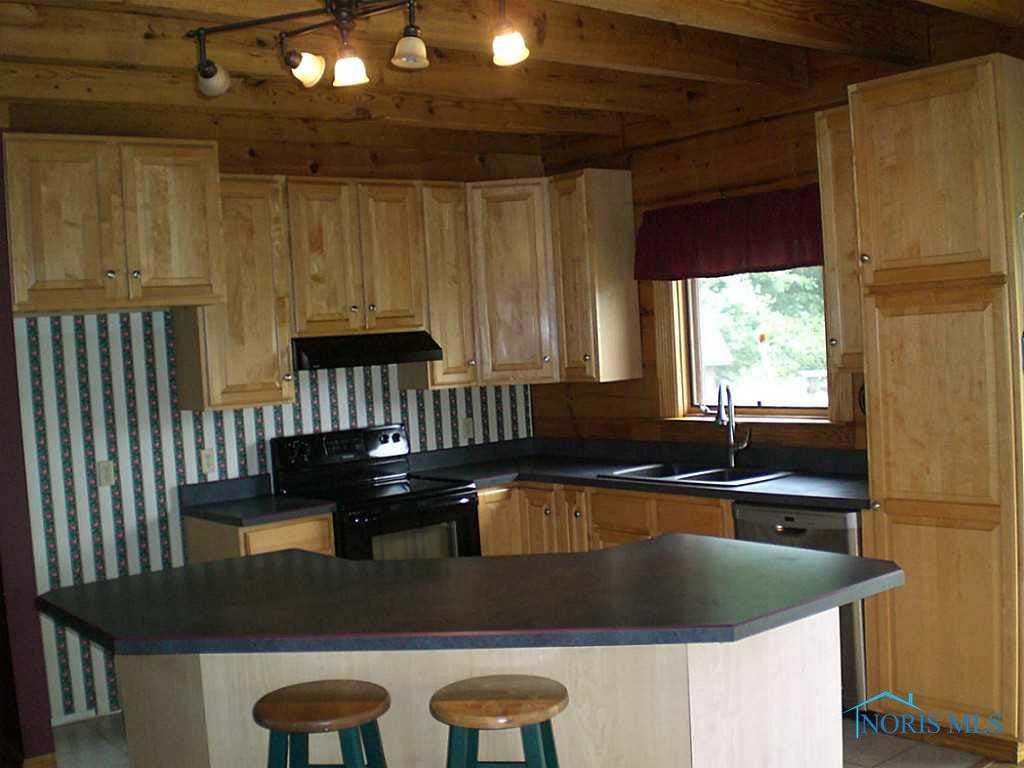 6654 Co Road Bryan, OH 43506 - Photo 4 of 20 Kitchen.
