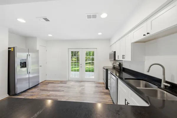 $419,900 | 2008 Doomar Drive, Tallahassee, FL 32308