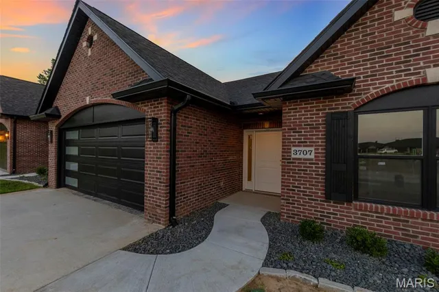 $354,900 | 3707 Beechwood Lane, Cape Girardeau, MO 63701