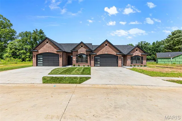$354,900 | 3707 Beechwood Lane, Cape Girardeau, MO 63701