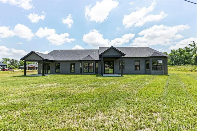 $354,900 | 3707 Beechwood Lane, Cape Girardeau, MO 63701