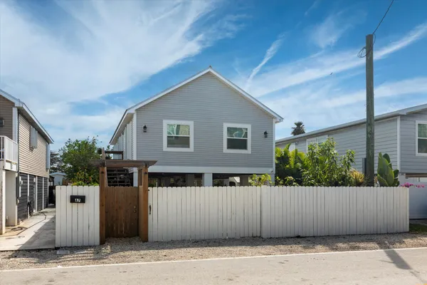 $780,000 | 7 A 7th Avenue, Stock Island, FL 33040