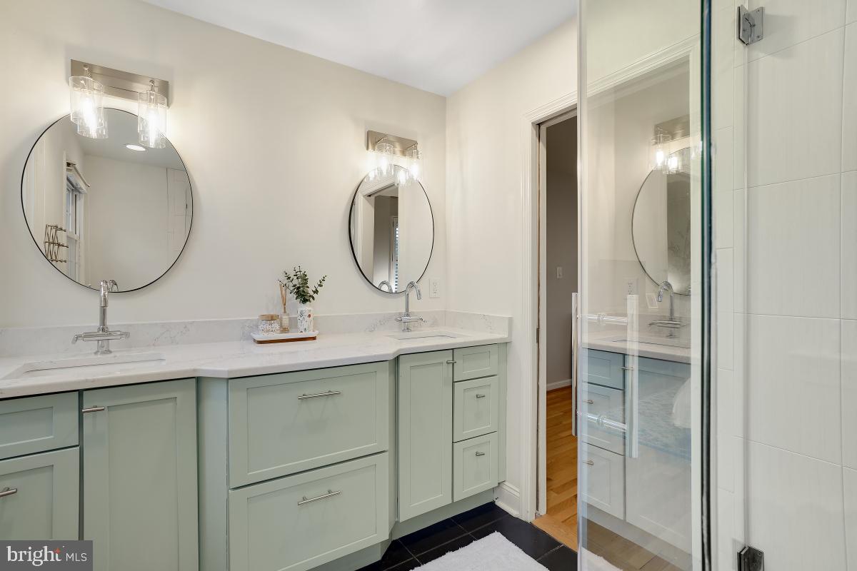 1603 Crestline Road Silver Spring, MD 20904 - Photo 25 of 37 Primary Bathroom
