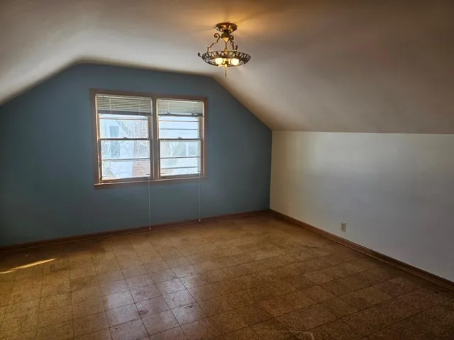 $129,900 | 403 Broadway Avenue, Lakefield, MN 56150