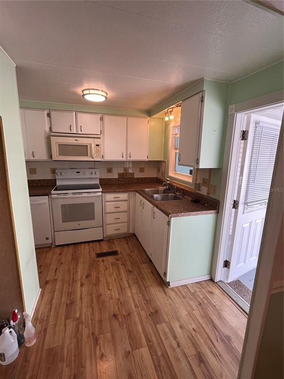 107 Roma Road Venice, FL 34285 - Photo 17 of 44