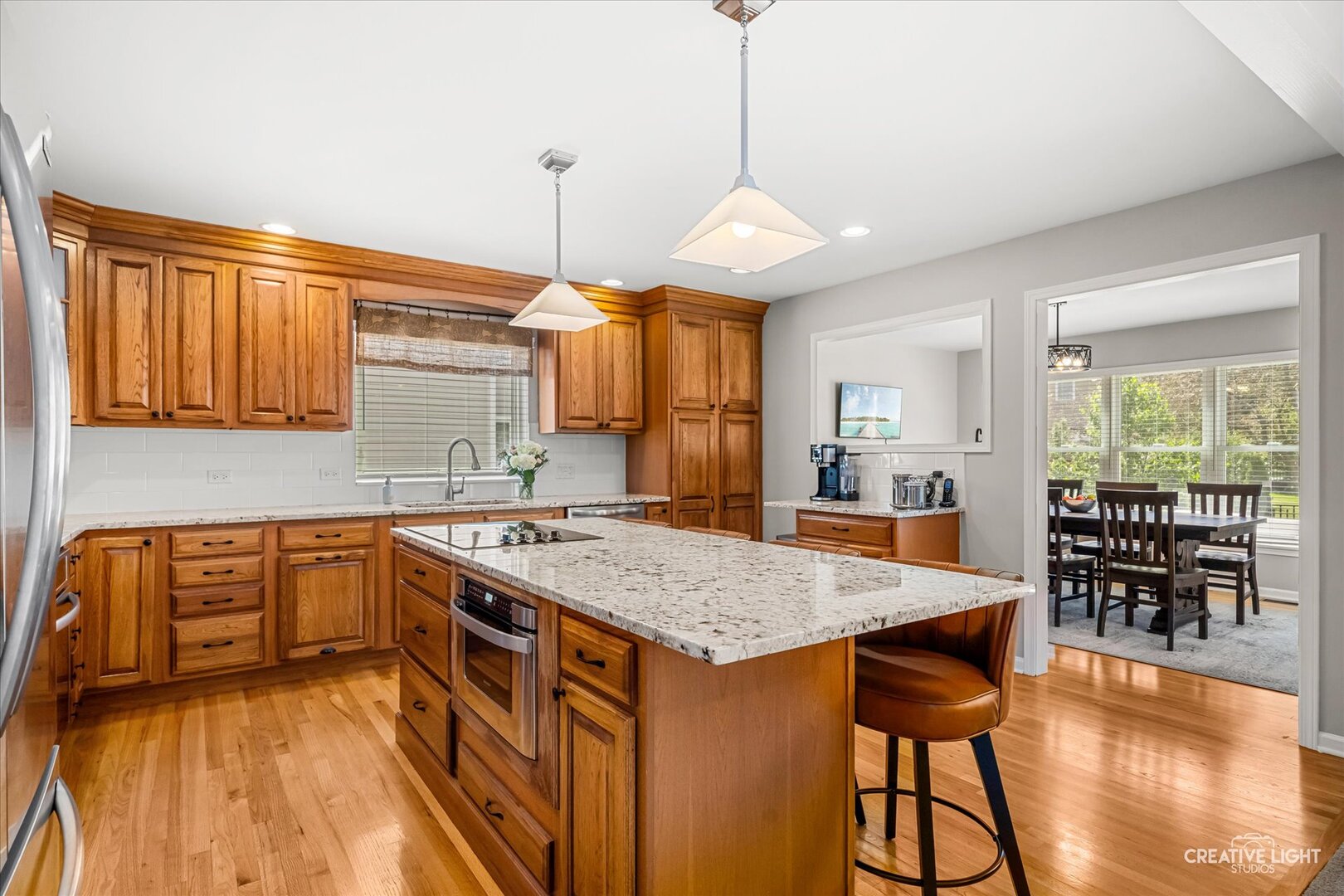 2124 Wicklow Road Naperville, IL 60564 - Photo 5 of 46