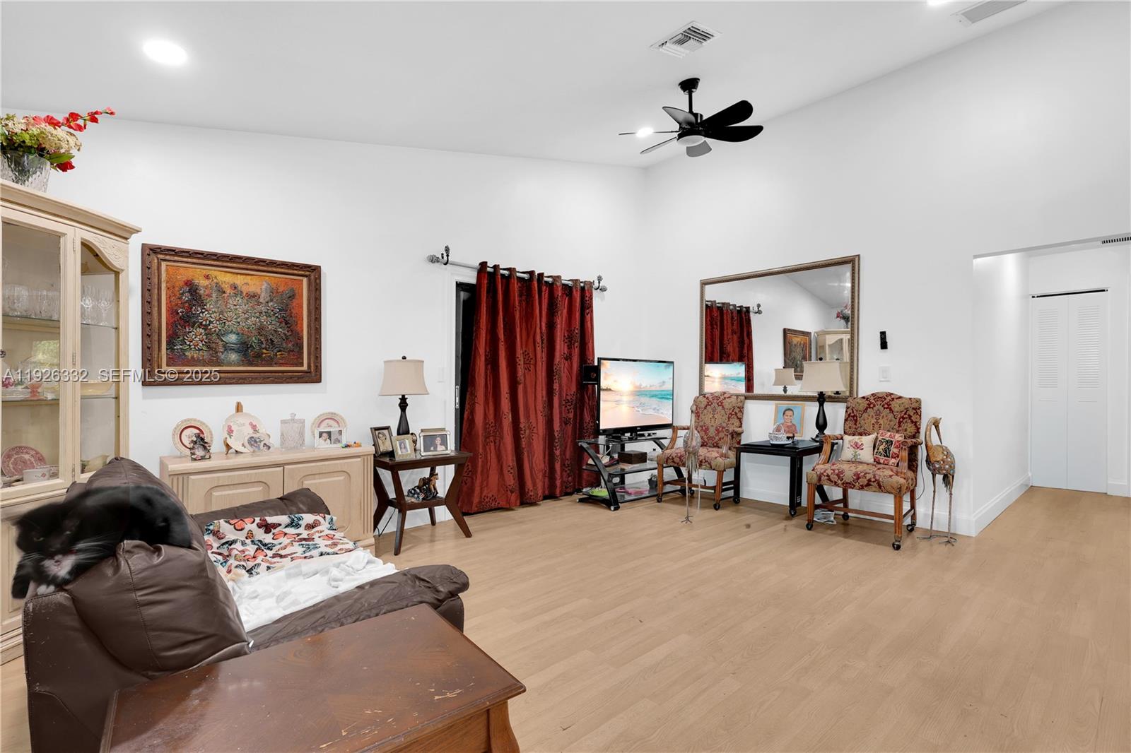 22882 Markham Way Boca Raton, FL 33428 - Photo 5 of 16 a living room with furniture