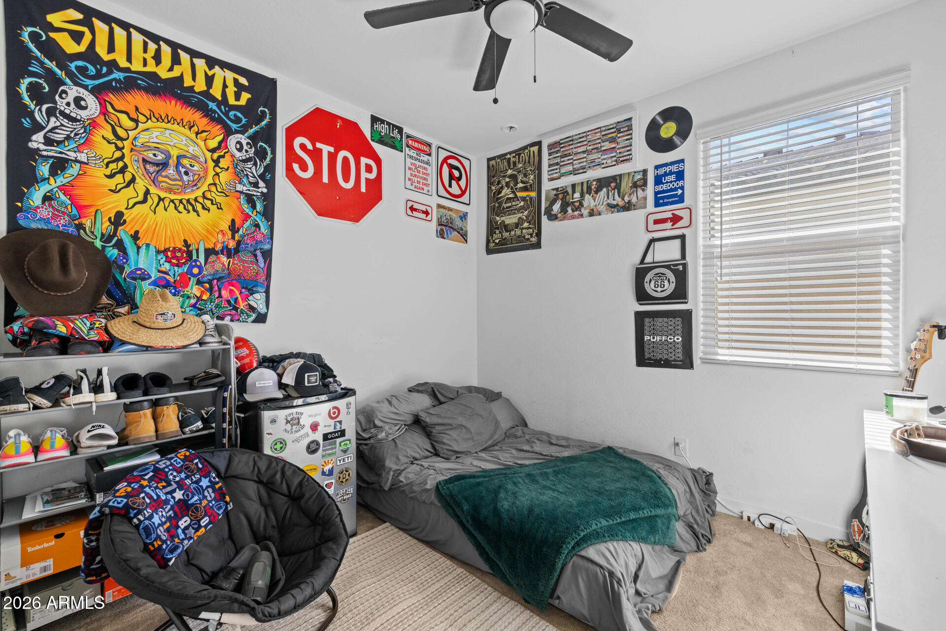 4143 East Appaloosa Road Gilbert, AZ 85296 - Photo 19 of 36 a room with toys and a window