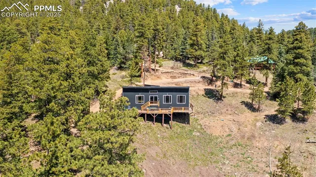 view of a house with a yard