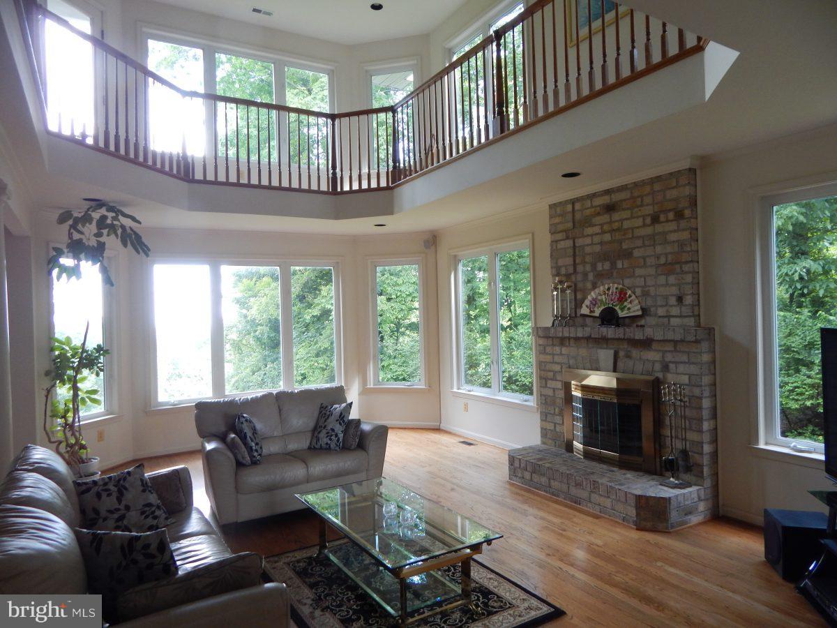 3689 Mar Lu Ridge Road Jefferson, MD 21755 - Photo 4 of 25 Interior (General)
