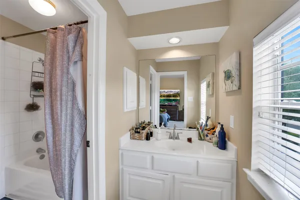 $3,800 | 1522 Meadowstar Drive, Sugar Land, TX 77479