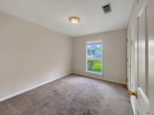 $199,500 | 10088 Lexington Drive, Denham Springs, LA 70706
