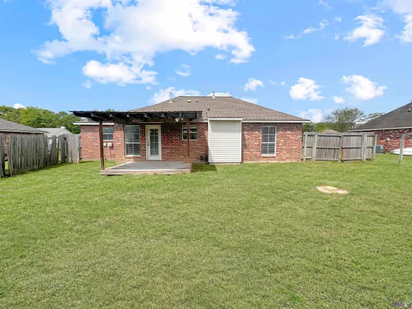 $199,500 | 10088 Lexington Drive, Denham Springs, LA 70706