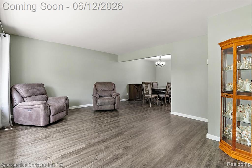 43848 Arlington Road Canton, MI 48187 - Photo 6 of 51