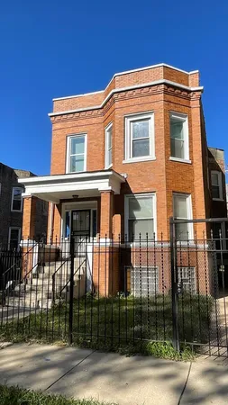 $1,700 | 1344 East 72nd Place, Unit 2, Chicago, IL 60619