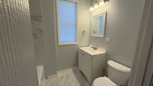$1,700 | 1344 East 72nd Place, Unit 2, Chicago, IL 60619
