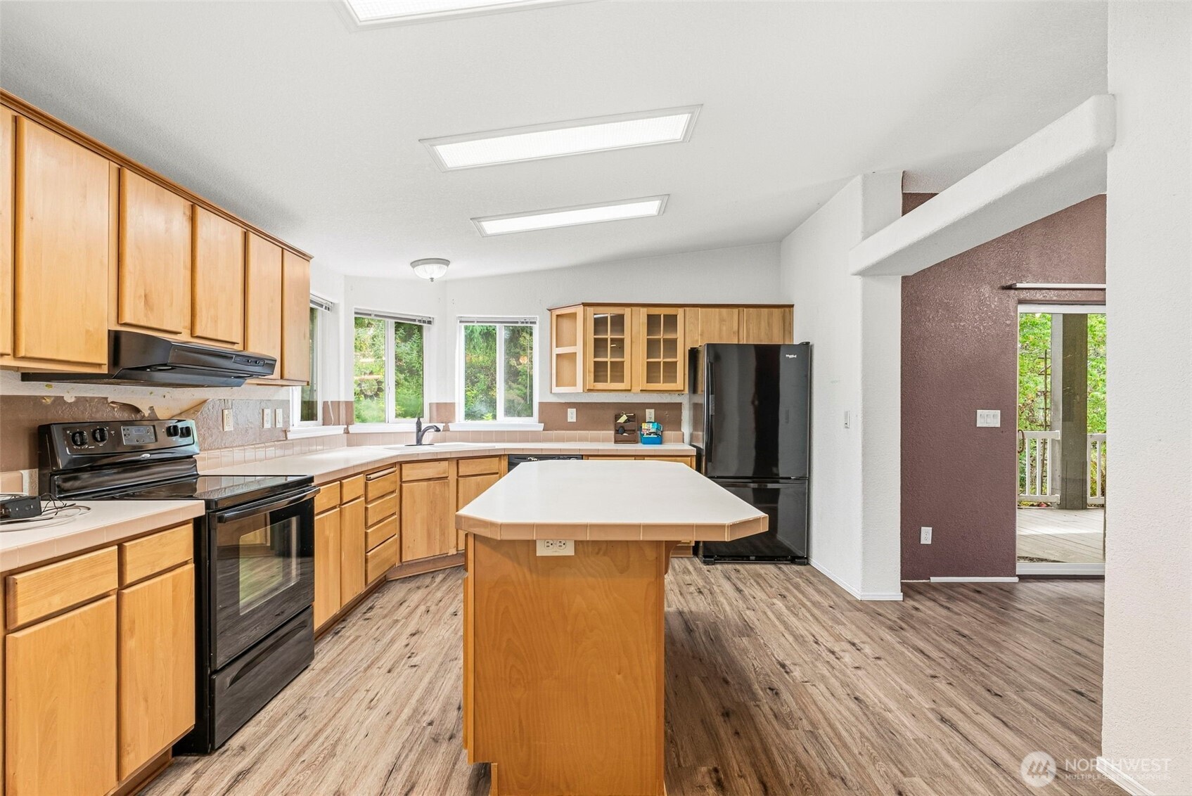 891 Walker Road Kelso, WA 98626 - Photo 8 of 38 Gallery Image 8