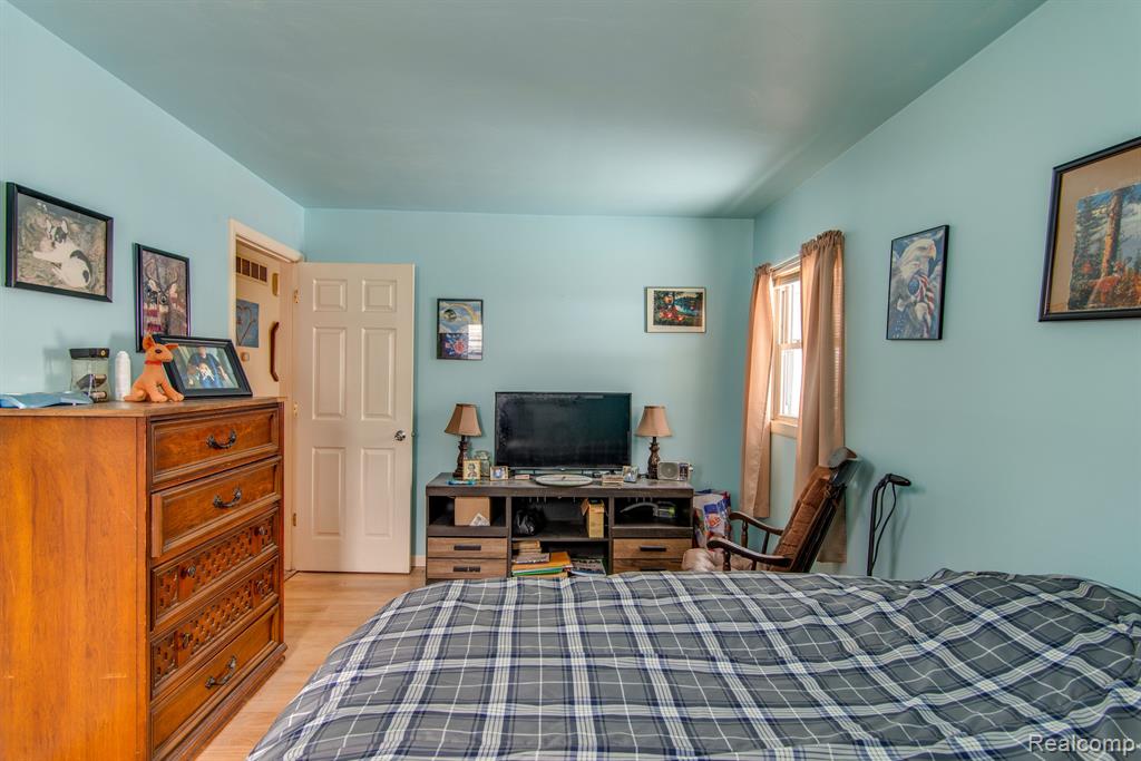 3130 Sunderland Road Lansing, MI 48911 - Photo 13 of 27 Gallery Image 13