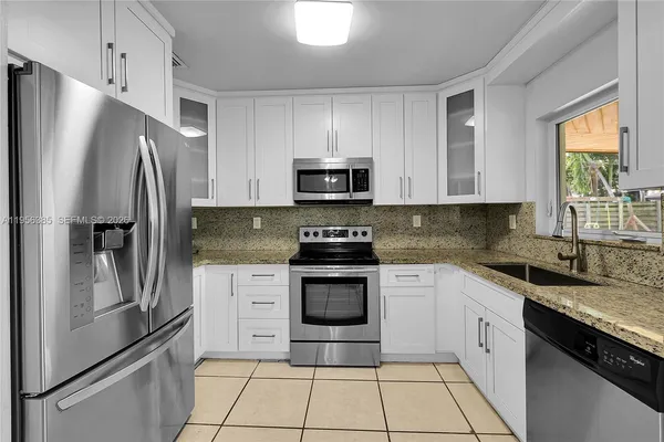 $5,000 | 3614 Southwest 58th Avenue, Miami, FL 33155