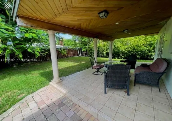 $5,000 | 3614 Southwest 58th Avenue, Miami, FL 33155