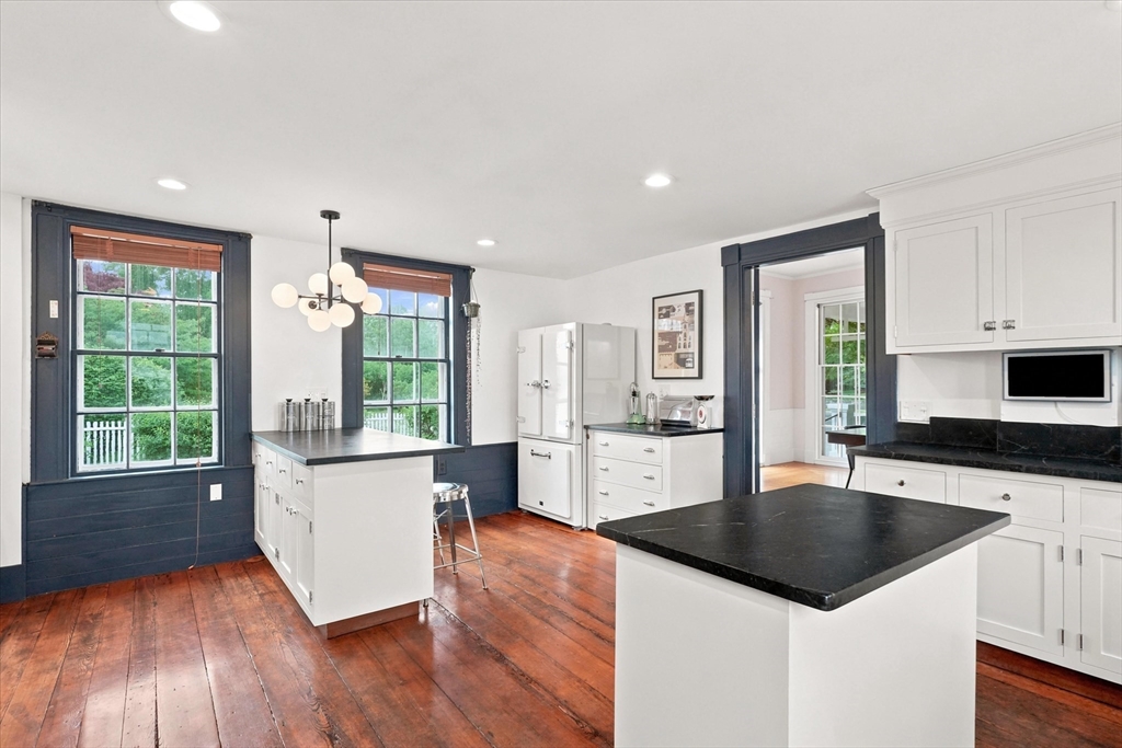 266 Main Street North Andover, MA 01845 - Photo 12 of 42