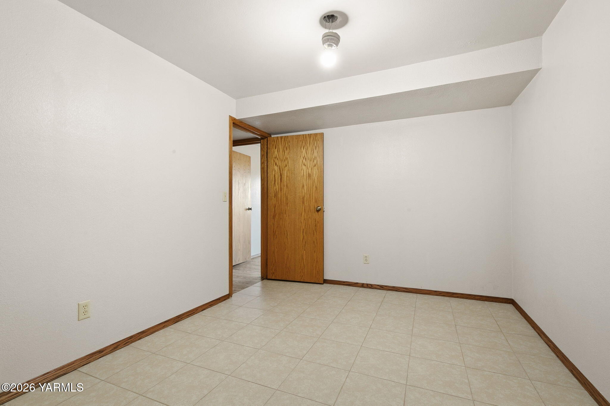 3409 Goodman Road Yakima, WA 98903 - Photo 26 of 34 Cuevas_260309_GoodmanRd_Yakima_31