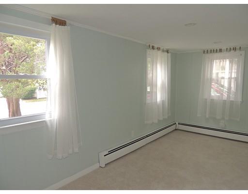 64 Pilgrim Avenue Wareham, MA 02571 - Photo 11 of 21