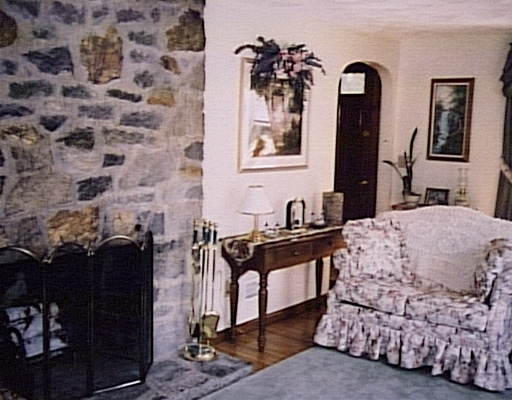 17 Robinson Road Westford, MA 01886 - Photo 3 of 3 Gallery Image 3