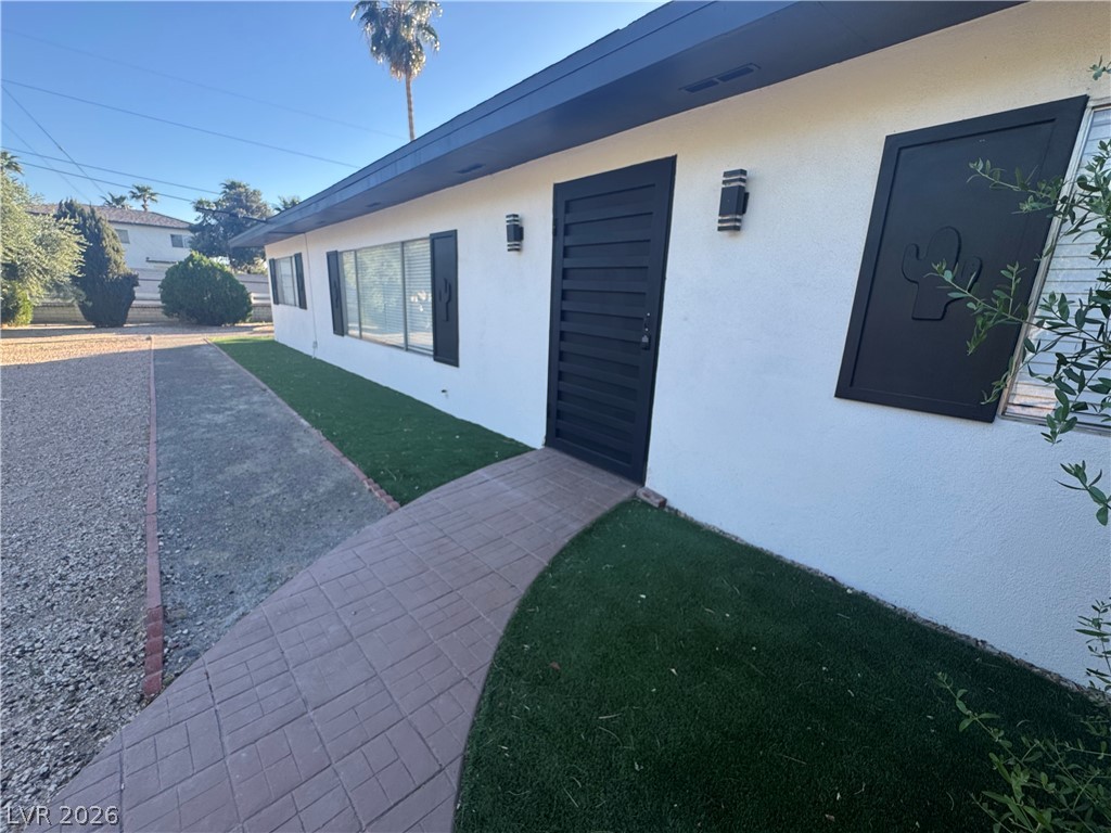 5881 South Sandhill Road Las Vegas, NV 89120 - Photo 4 of 56