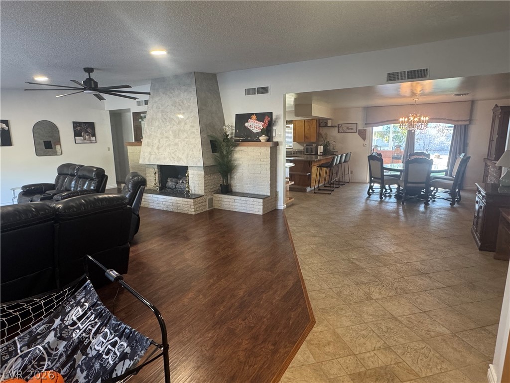 5881 South Sandhill Road Las Vegas, NV 89120 - Photo 5 of 56