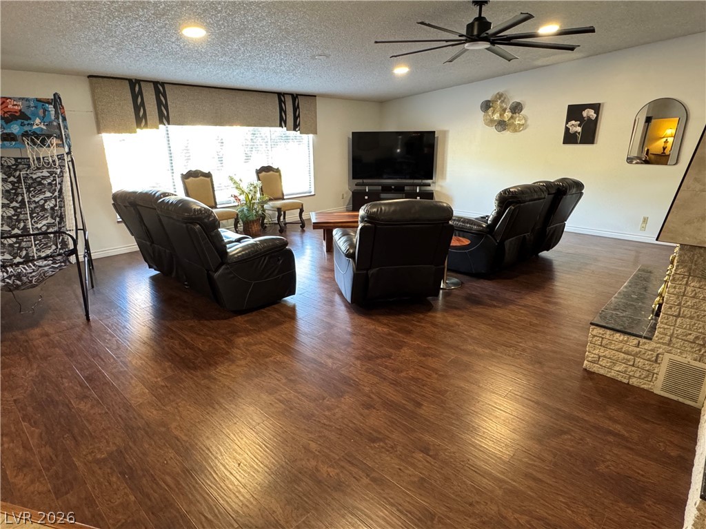 5881 South Sandhill Road Las Vegas, NV 89120 - Photo 6 of 56