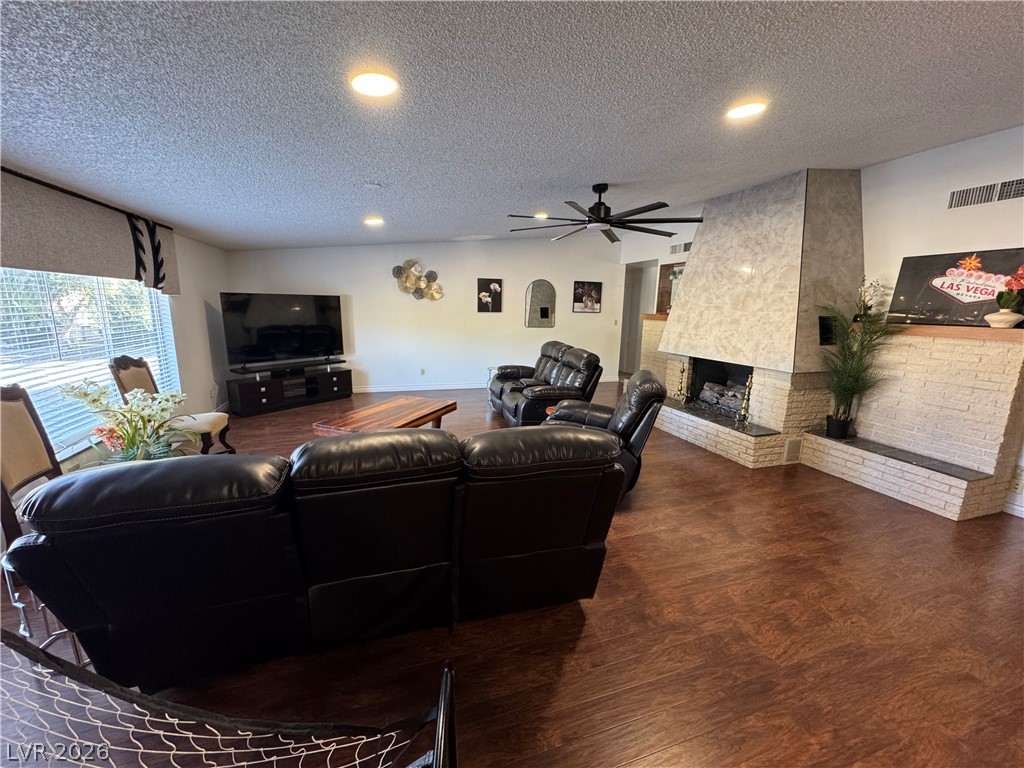 5881 South Sandhill Road Las Vegas, NV 89120 - Photo 7 of 56