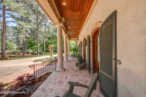 $1,695,000 | 121 Johnstone Drive, Madison, MS 39110