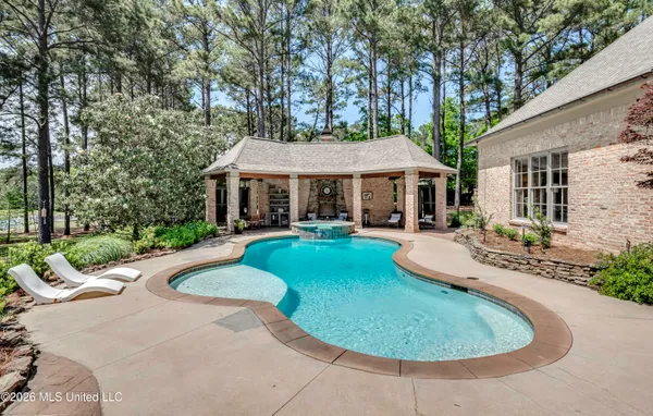$1,695,000 | 121 Johnstone Drive, Madison, MS 39110