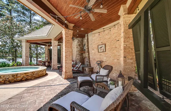 $1,695,000 | 121 Johnstone Drive, Madison, MS 39110