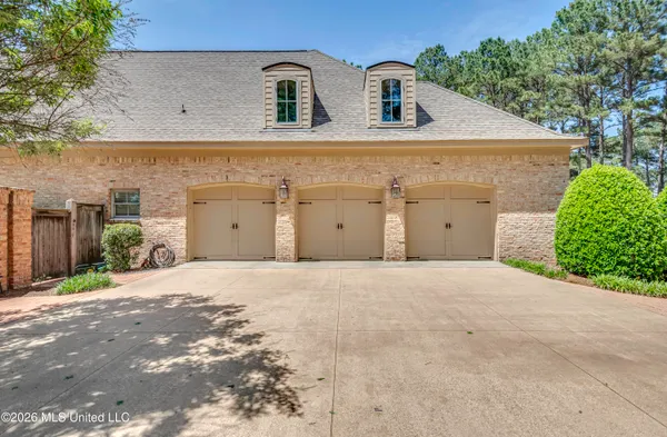 $1,695,000 | 121 Johnstone Drive, Madison, MS 39110