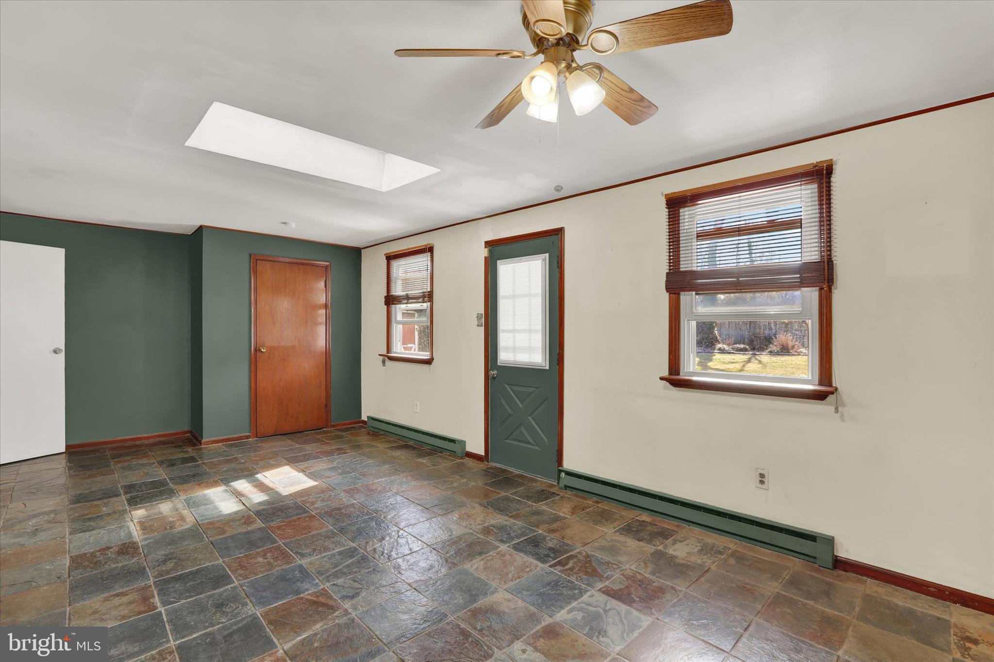 709 West County Line Road Horsham, PA 19044 - Photo 3 of 20