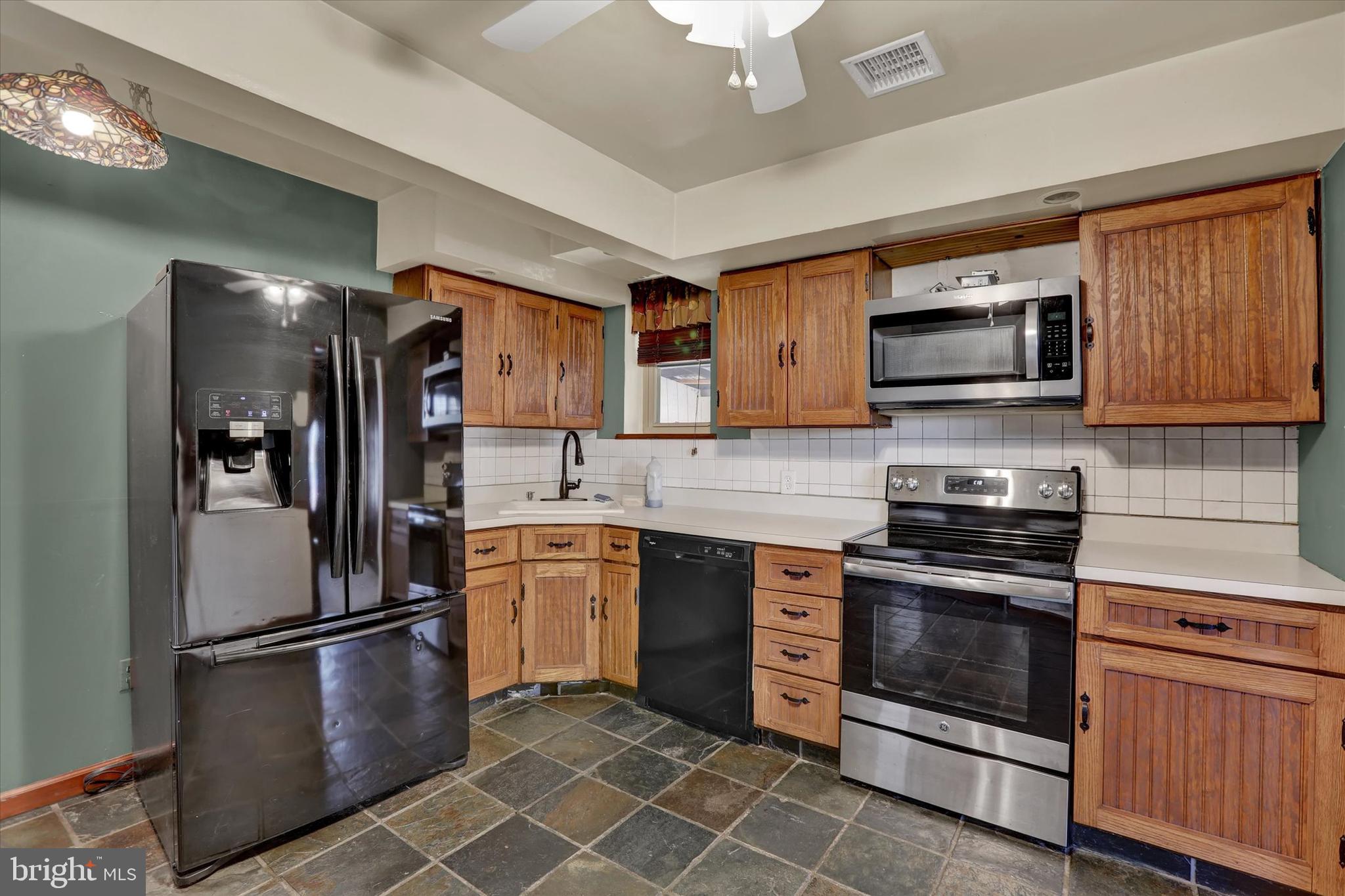 709 West County Line Road Horsham, PA 19044 - Photo 7 of 20