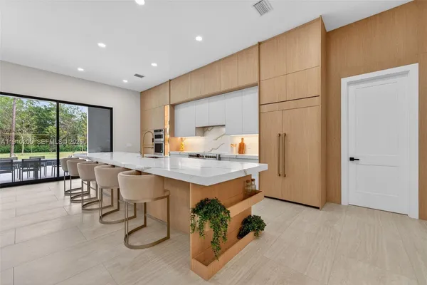 $5,650,000 | 6602 Northwest 62nd Terrace, Parkland, FL 33067