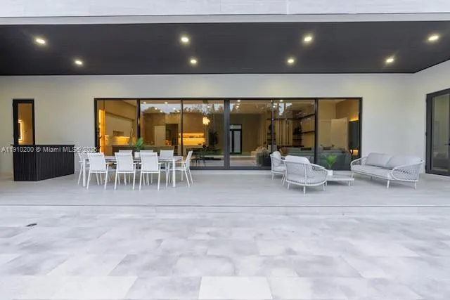 $5,900,000 | 6602 Northwest 62nd Terrace, Parkland, FL 33067