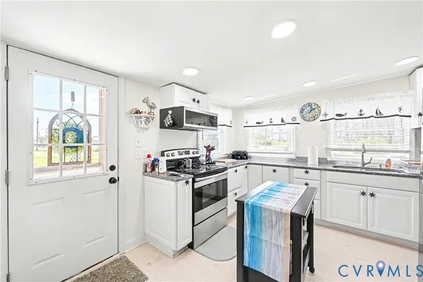 $275,000 | 1675 Daniel Avenue, North, VA 23128