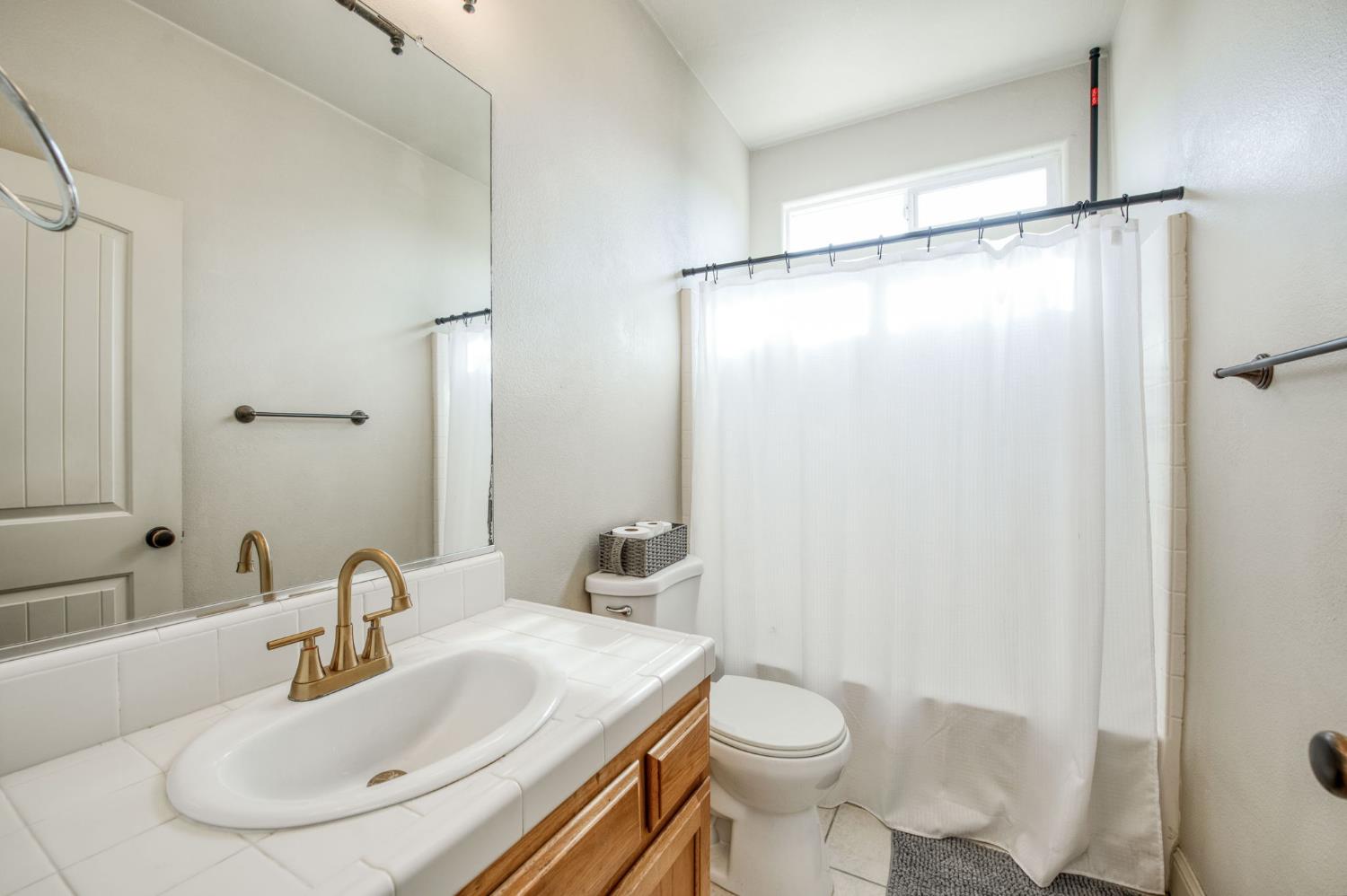 297 West Lilac Avenue Reedley, CA 93654 - Photo 32 of 63
