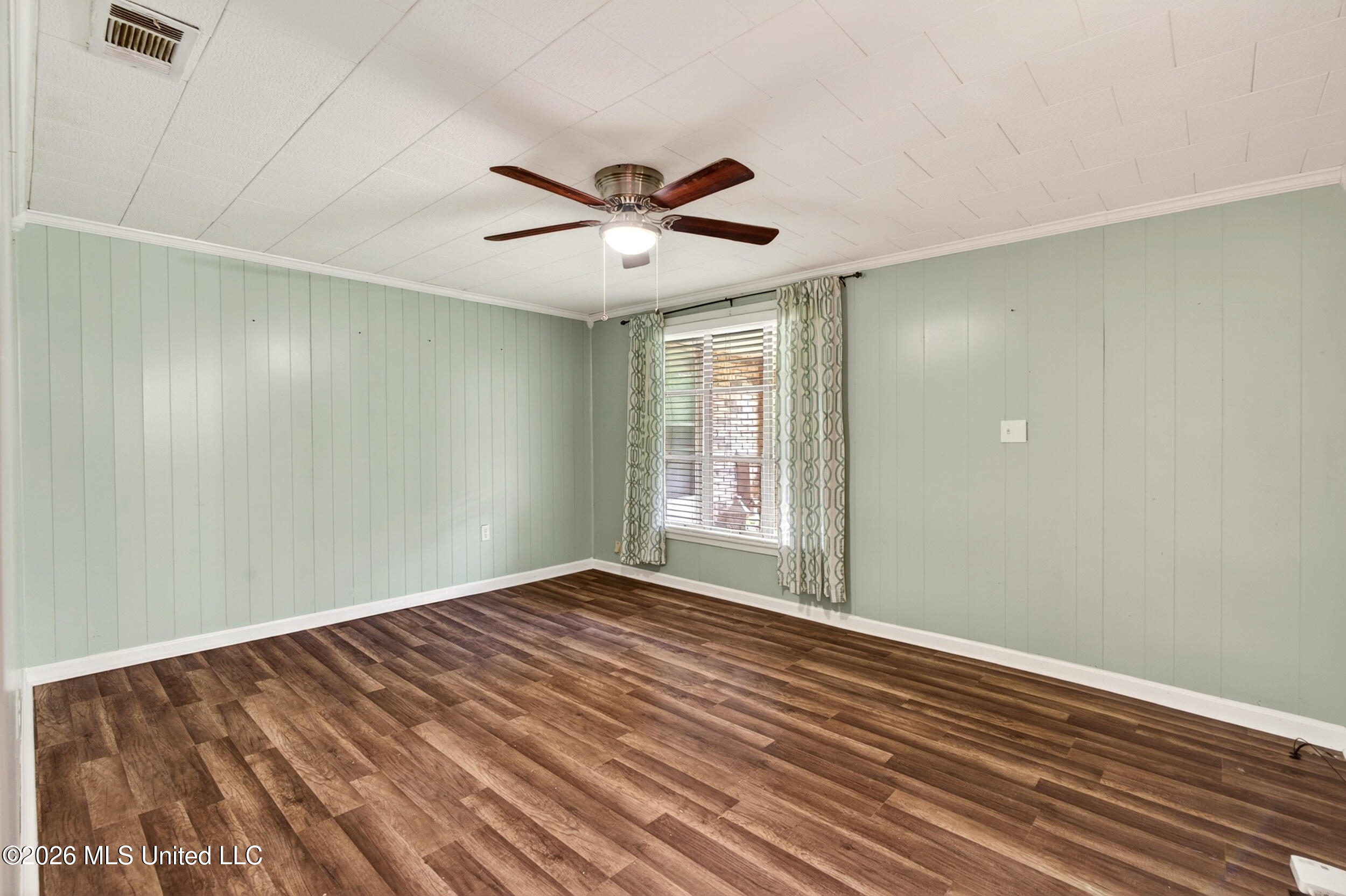 18 Gale Davis Road Lumberton, MS 39455 - Photo 25 of 67 25_25_primarybedroom
