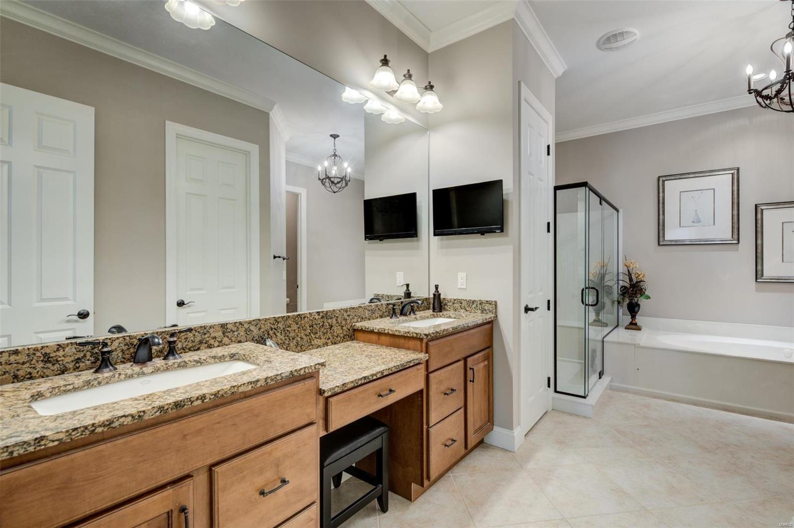 16291 Upper Chesterfield Ridge Chesterfield, MO 63017 - Photo 18 of 32 Gallery Image 18