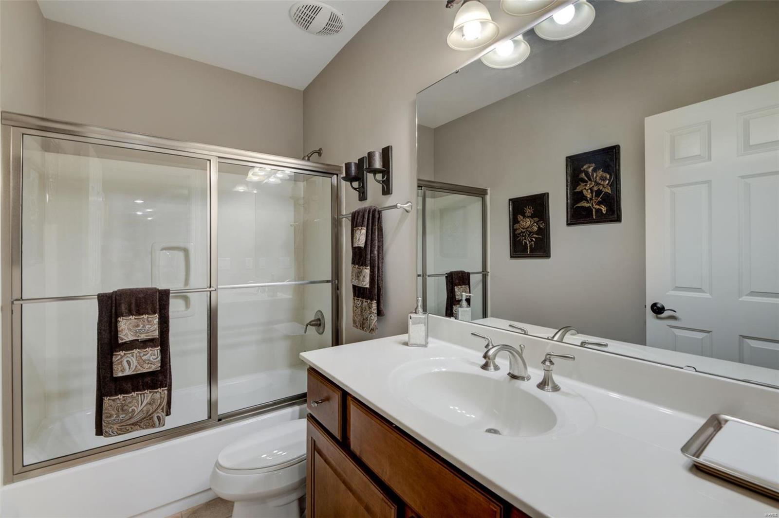 16291 Upper Chesterfield Ridge Chesterfield, MO 63017 - Photo 26 of 32 Gallery Image 26